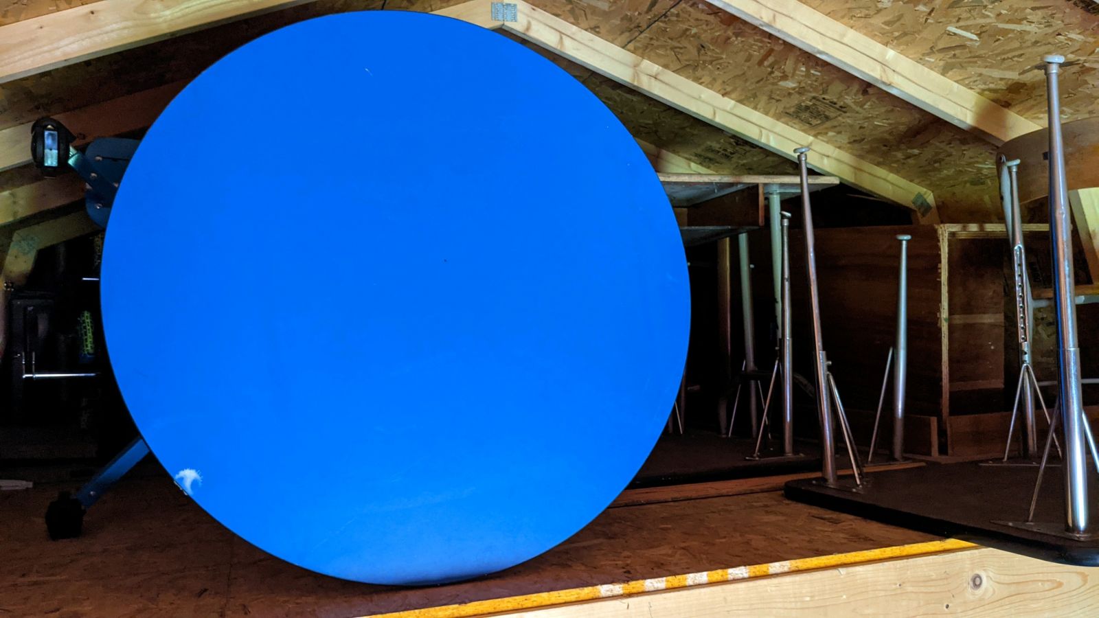 36" Round Blue Table