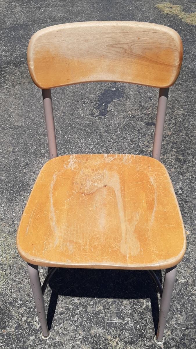 Classroom wood chair with metal frame